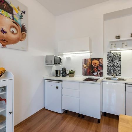 Noe And Joey Apartment สปลิท ภายนอก รูปภาพ