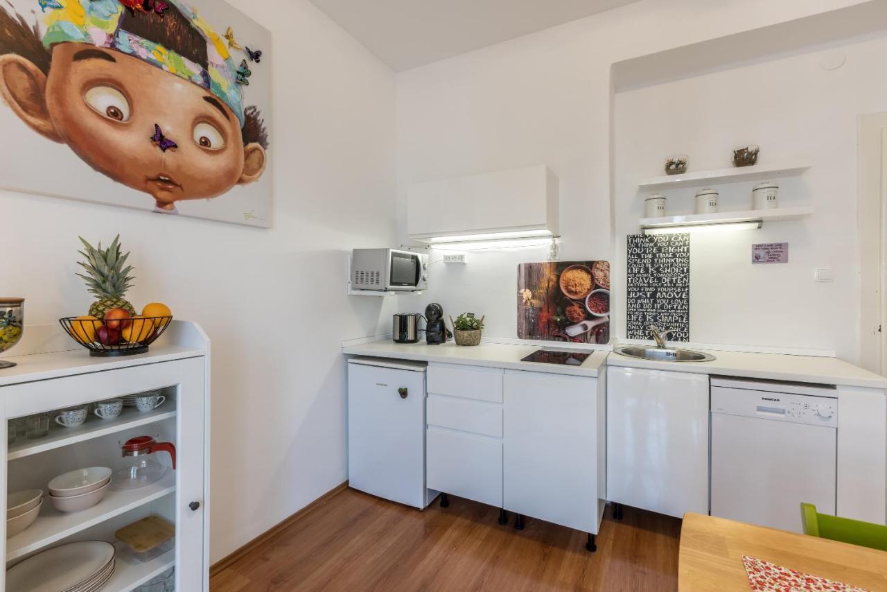 Noe And Joey Apartment สปลิท ภายนอก รูปภาพ