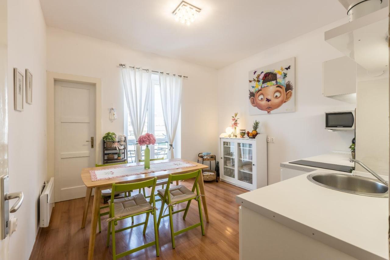 Noe And Joey Apartment สปลิท ภายนอก รูปภาพ